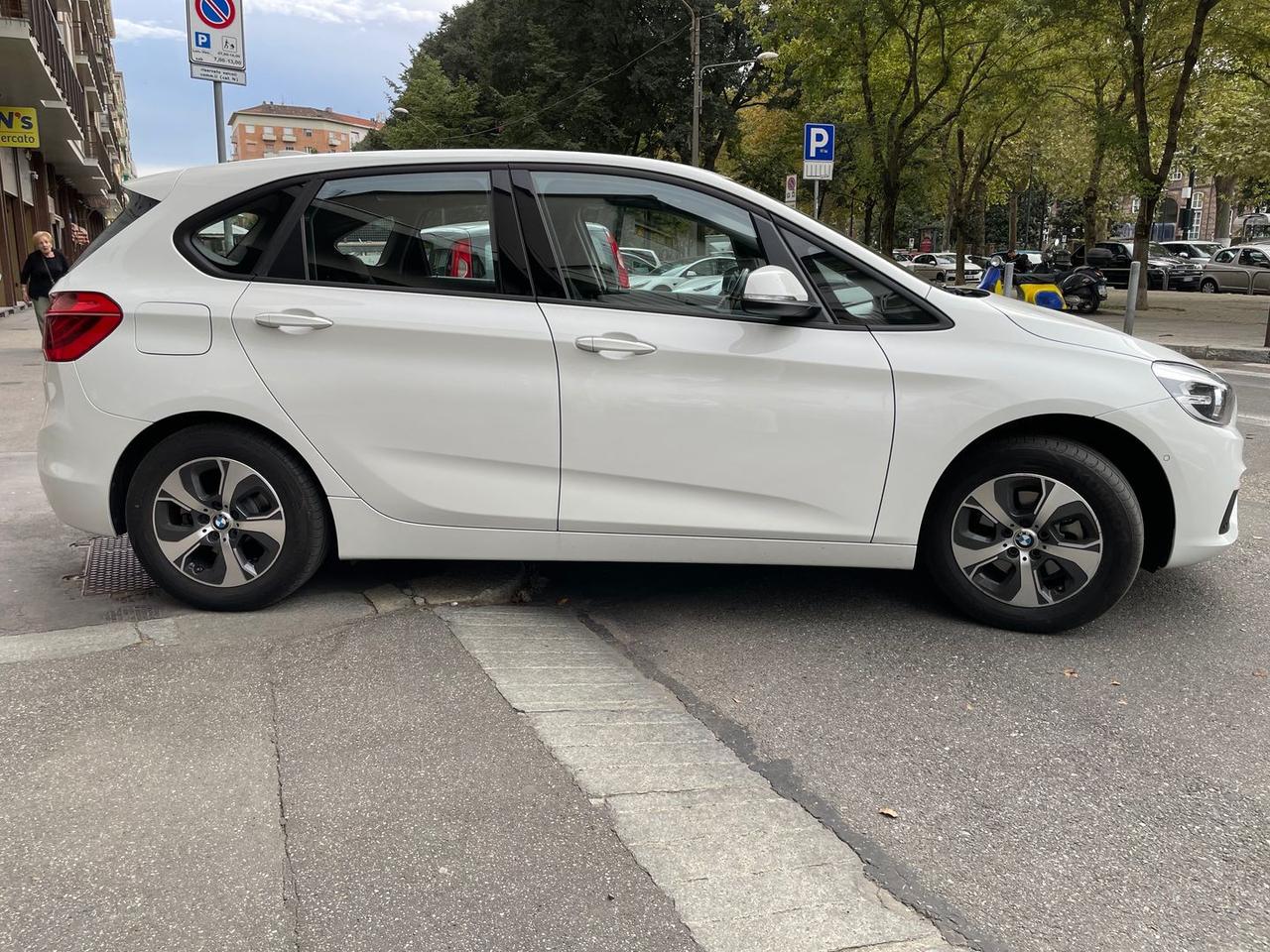 Bmw 2er Active Tourer Advantage 216 d