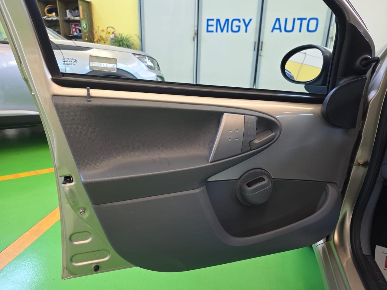 Toyota Aygo 1.0 12V 5 p. Neopatentati