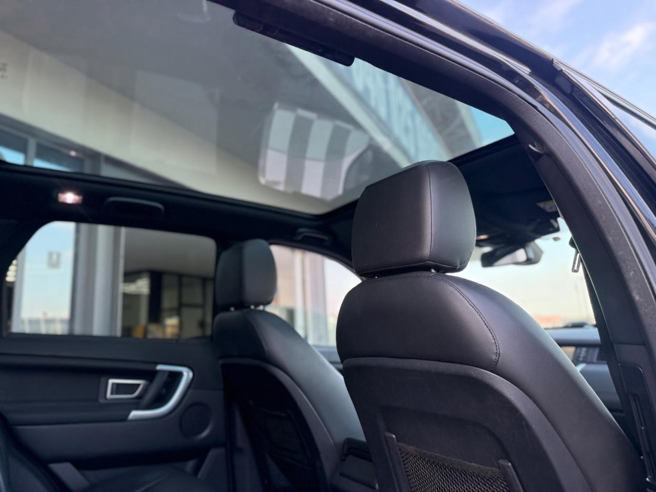 7 POSTI Land Rover Discovery Sport 2.2 TD4 HSE Luxury