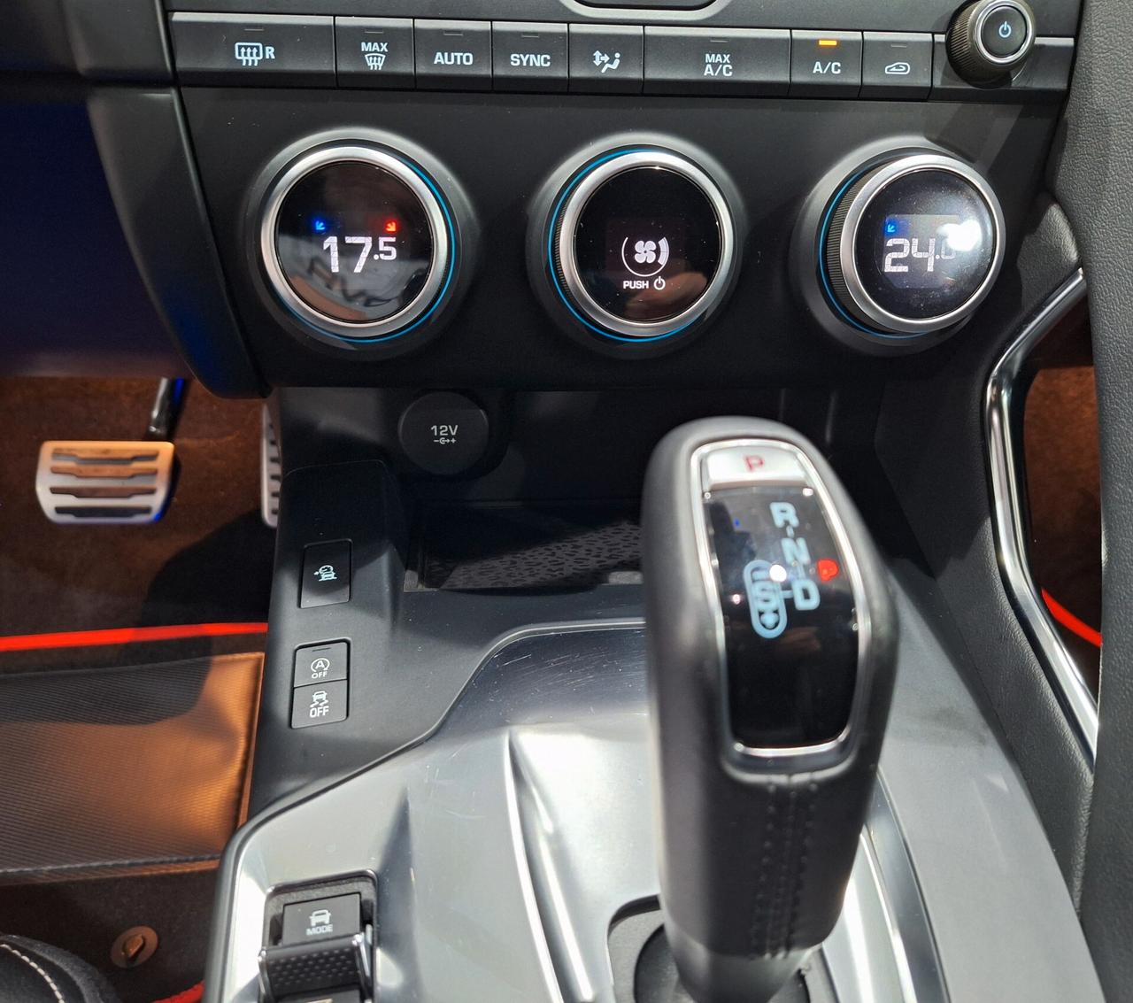 Jaguar E-Pace 180CV Virtual Cockpit R-Dynamics