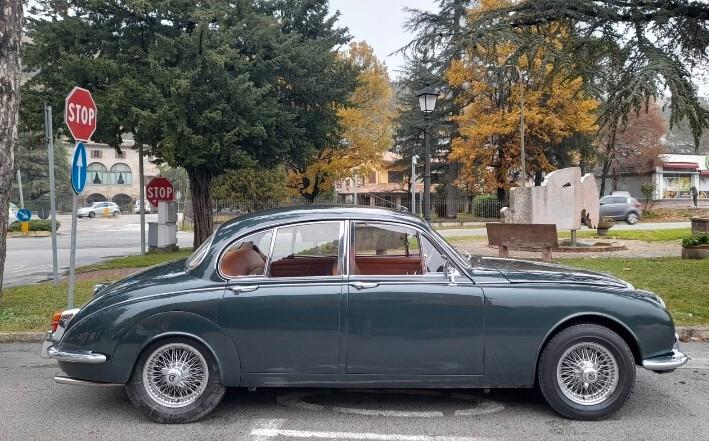 Daimler Altro 250 v8