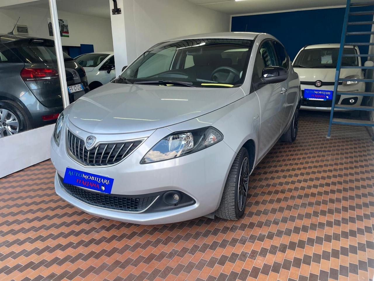 Lancia Ypsilon 1.0 FireFly 5 porte S&S Hybrid Ecochic Gold