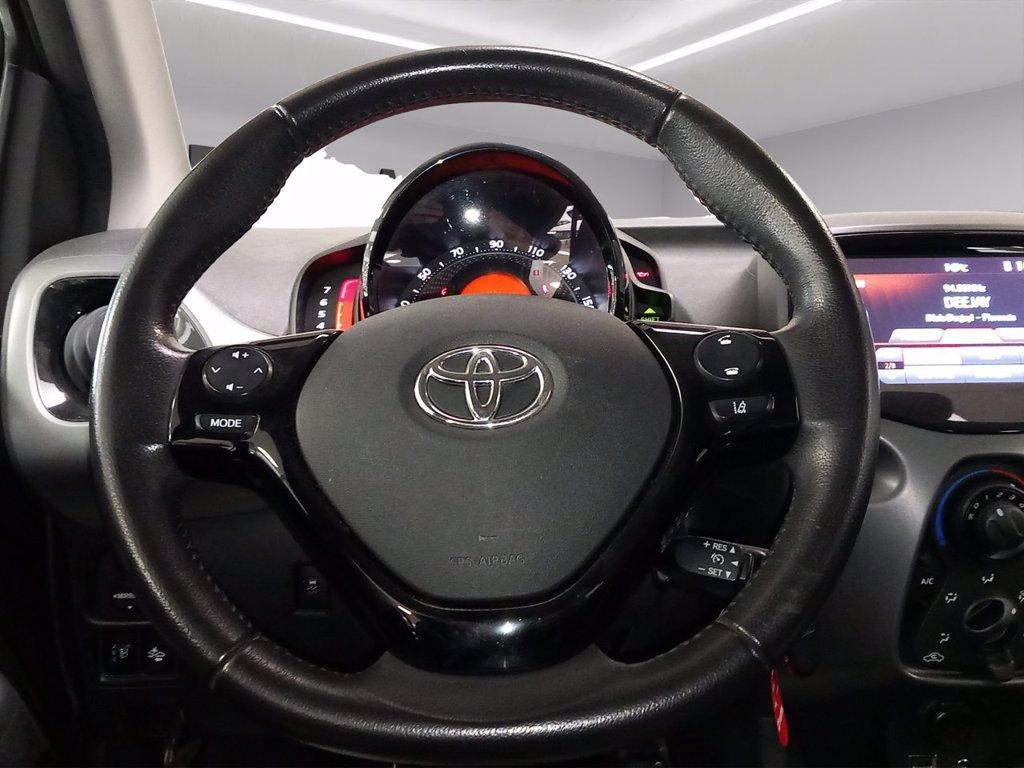 TOYOTA Aygo 5p 1.0 x-play 72cv del 2021