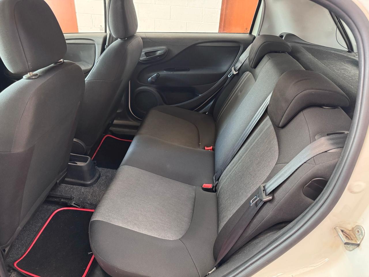 Fiat Punto 1.4 8V 5P NATURAL POWER LOUNGE
