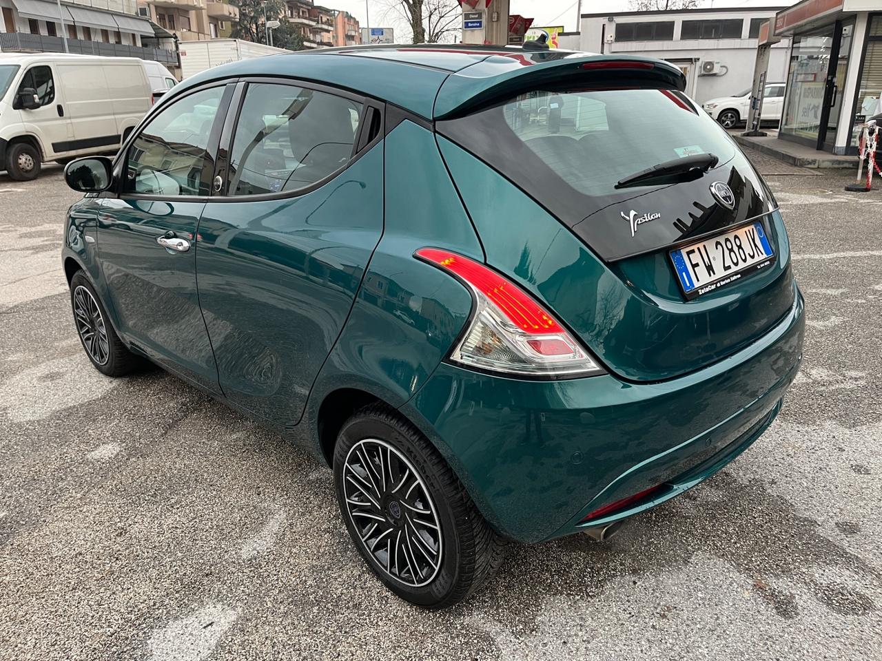 Lancia Ypsilon 1.2 69 CV 5 porte GPL Ecochic Gold