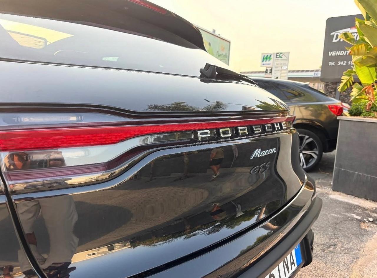 Porsche Macan 2.0- tetto apribile