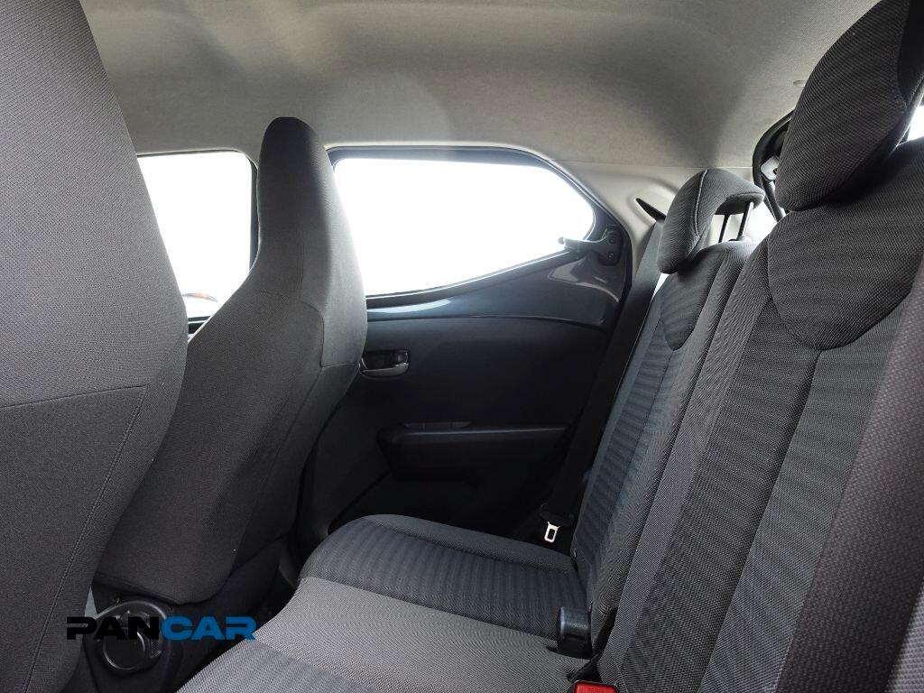 Toyota Aygo Connect 1.0 VVT-i 72 CV 5 porte x-play