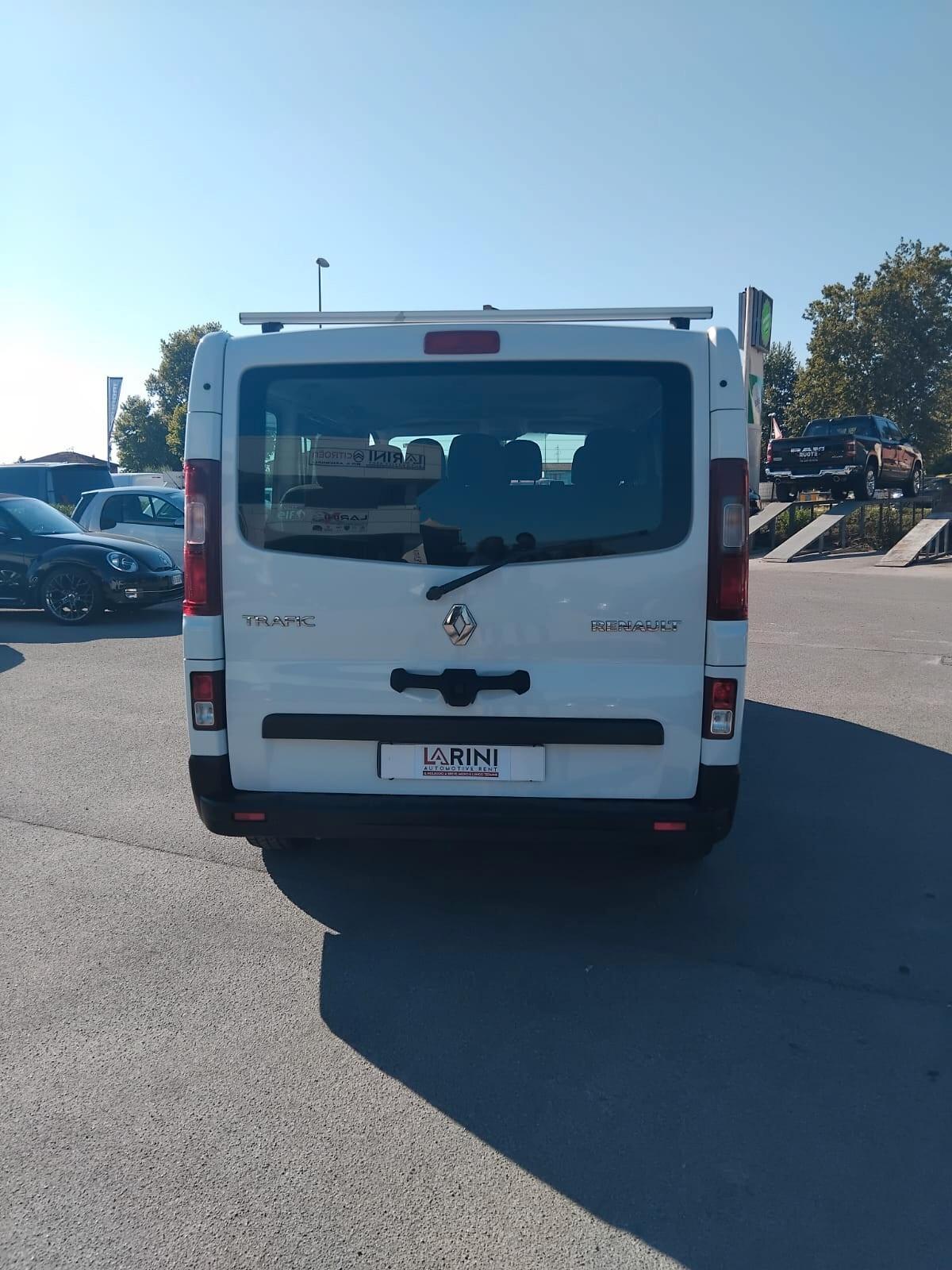 9 POSTI - Renault Trafic 1.6 dCi 125CV Intens – GARANZIA 12 MESI – FINANZIABILE!