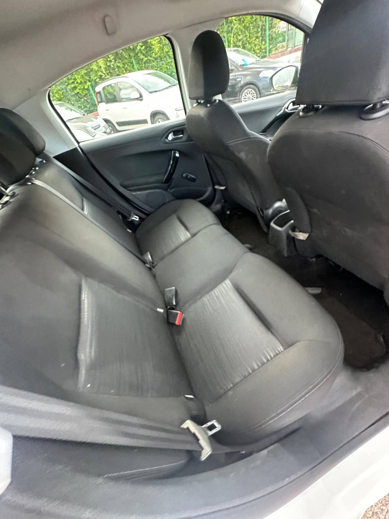 Peugeot 208 1.2 VTi 82 CV 5 porte Allure