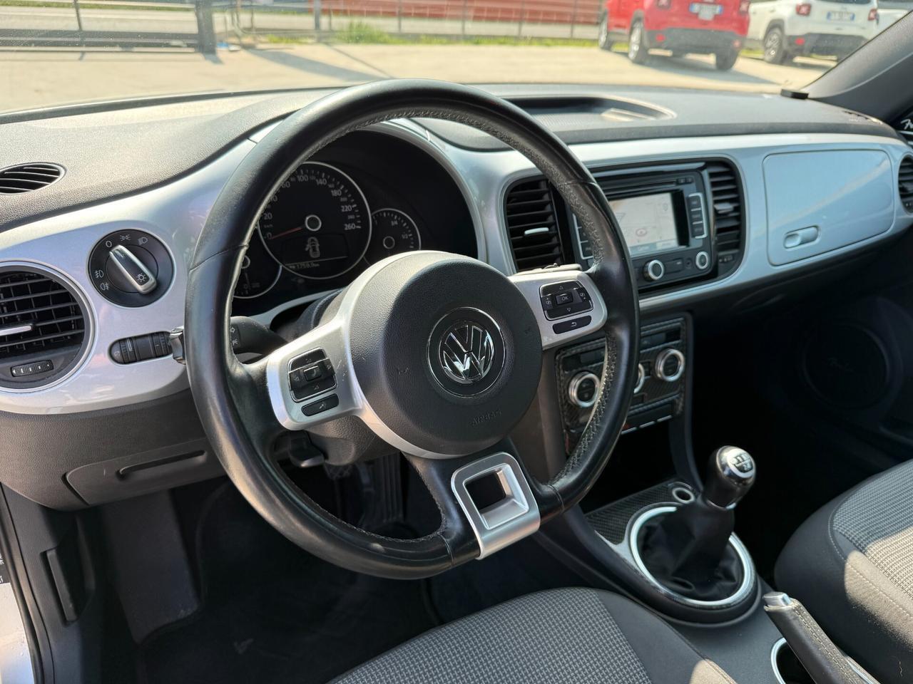 Volkswagen Maggiolino 1.6 TDI Design