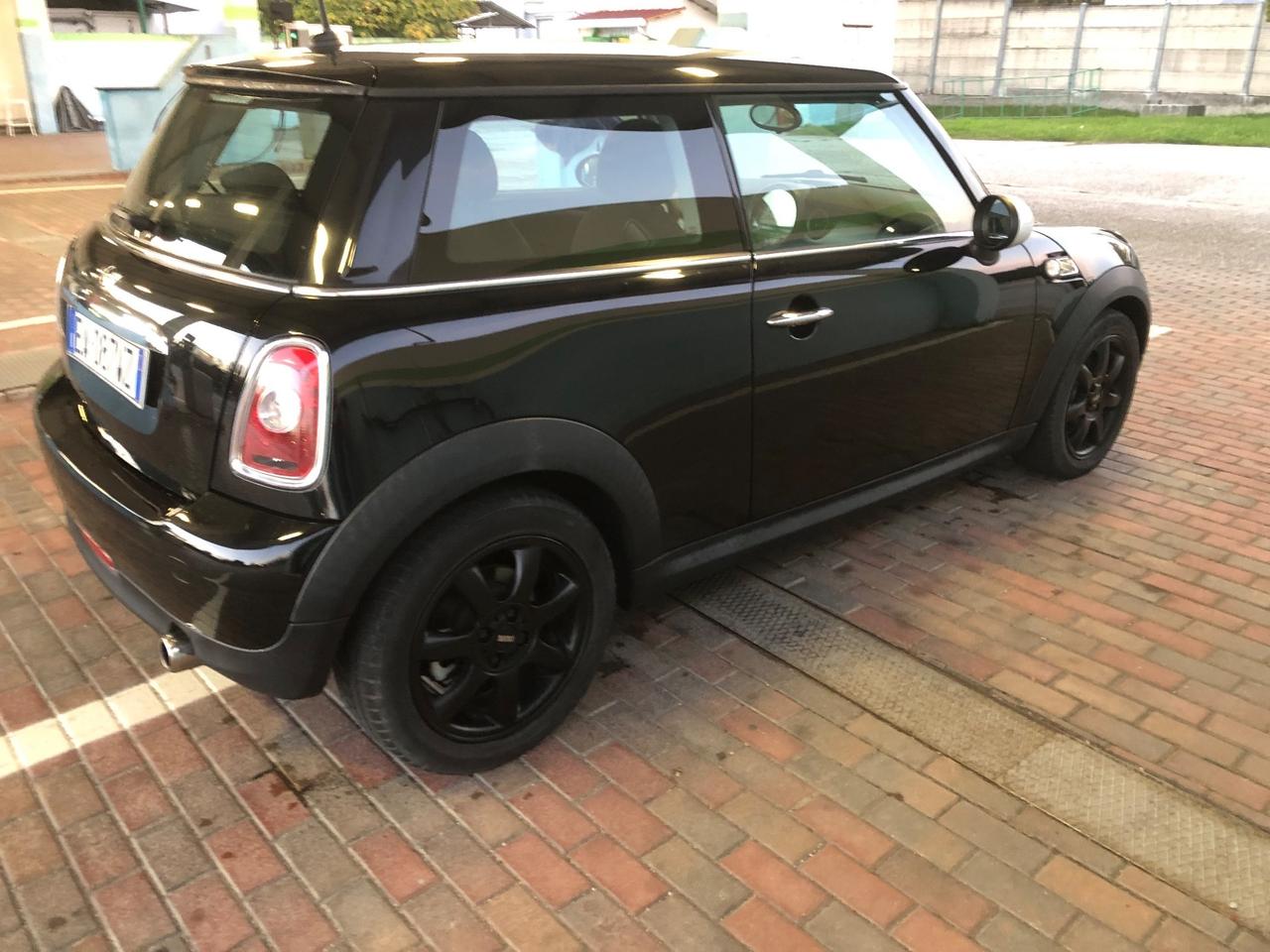 MINI ONE 1.4 BENZINA - KM 92000
