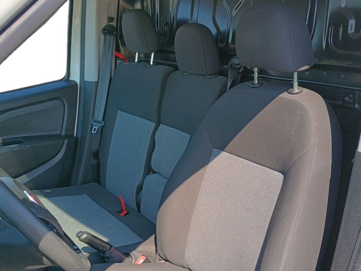FIAT Doblo Cargo 2019 - Doblo cargo 1.6 mjt 105cv CH1 Business S&S