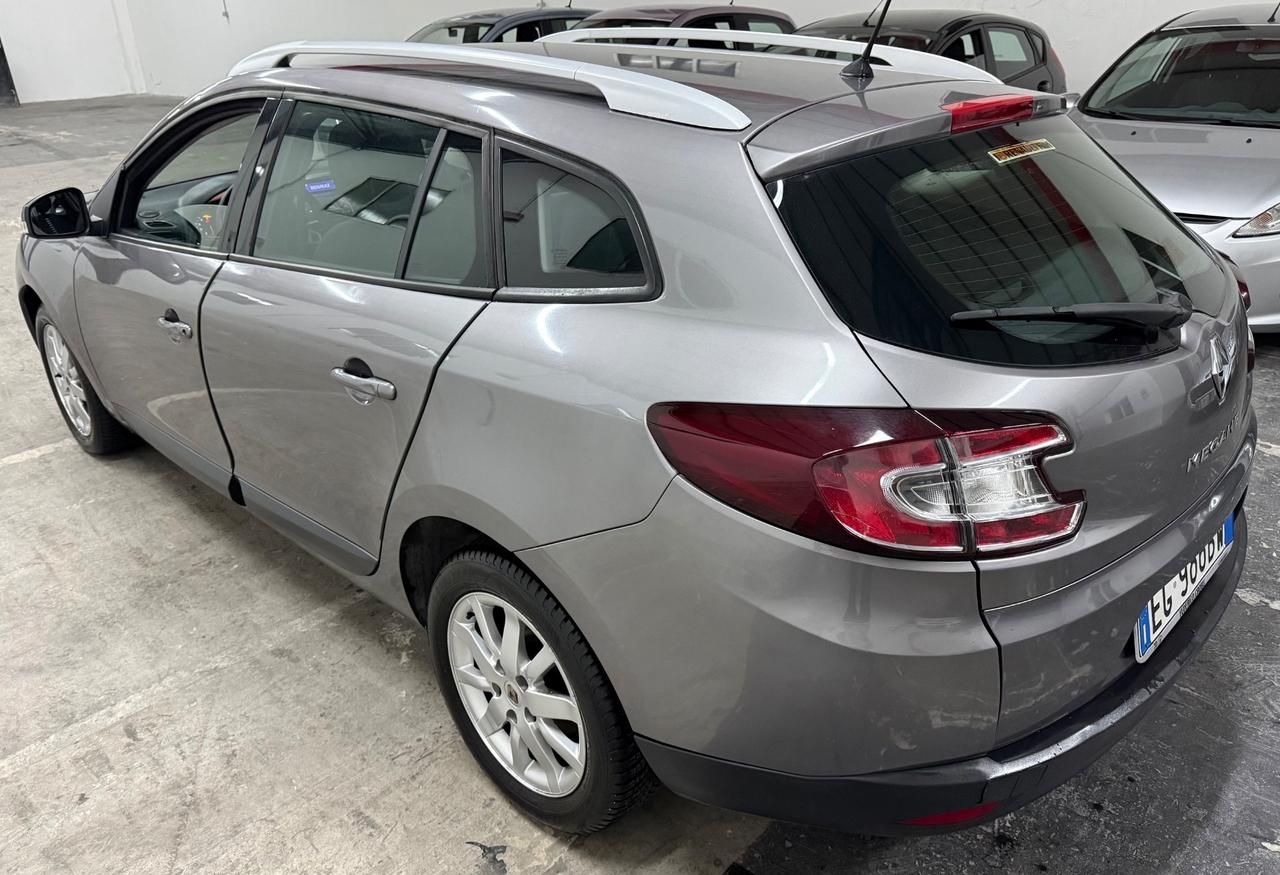 Renault Megane 1.5 dCi 110CV SporTour - 2011