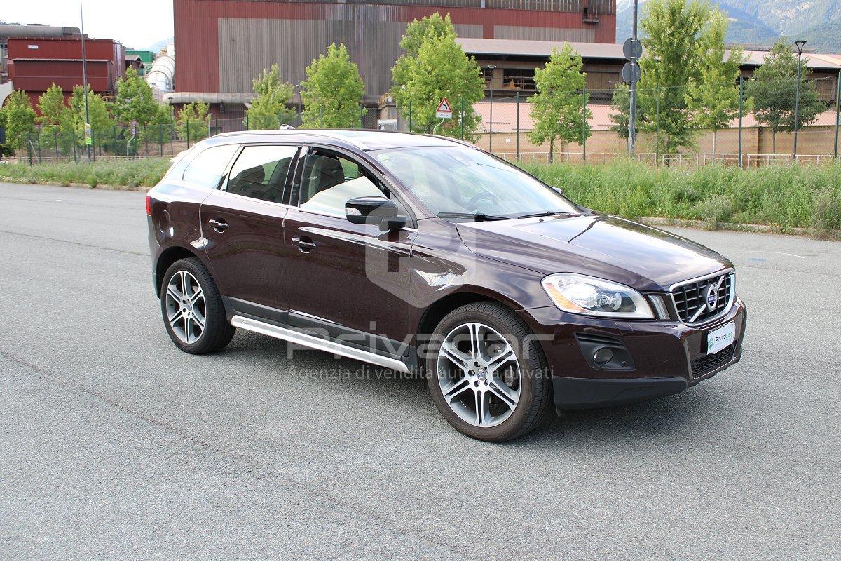 VOLVO XC60 D5 AWD Geartronic Summum