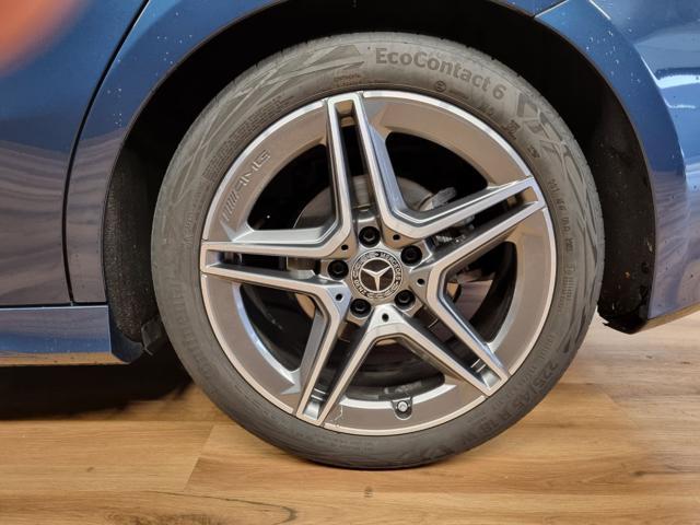 MERCEDES-BENZ A 180 d Automatic Premium