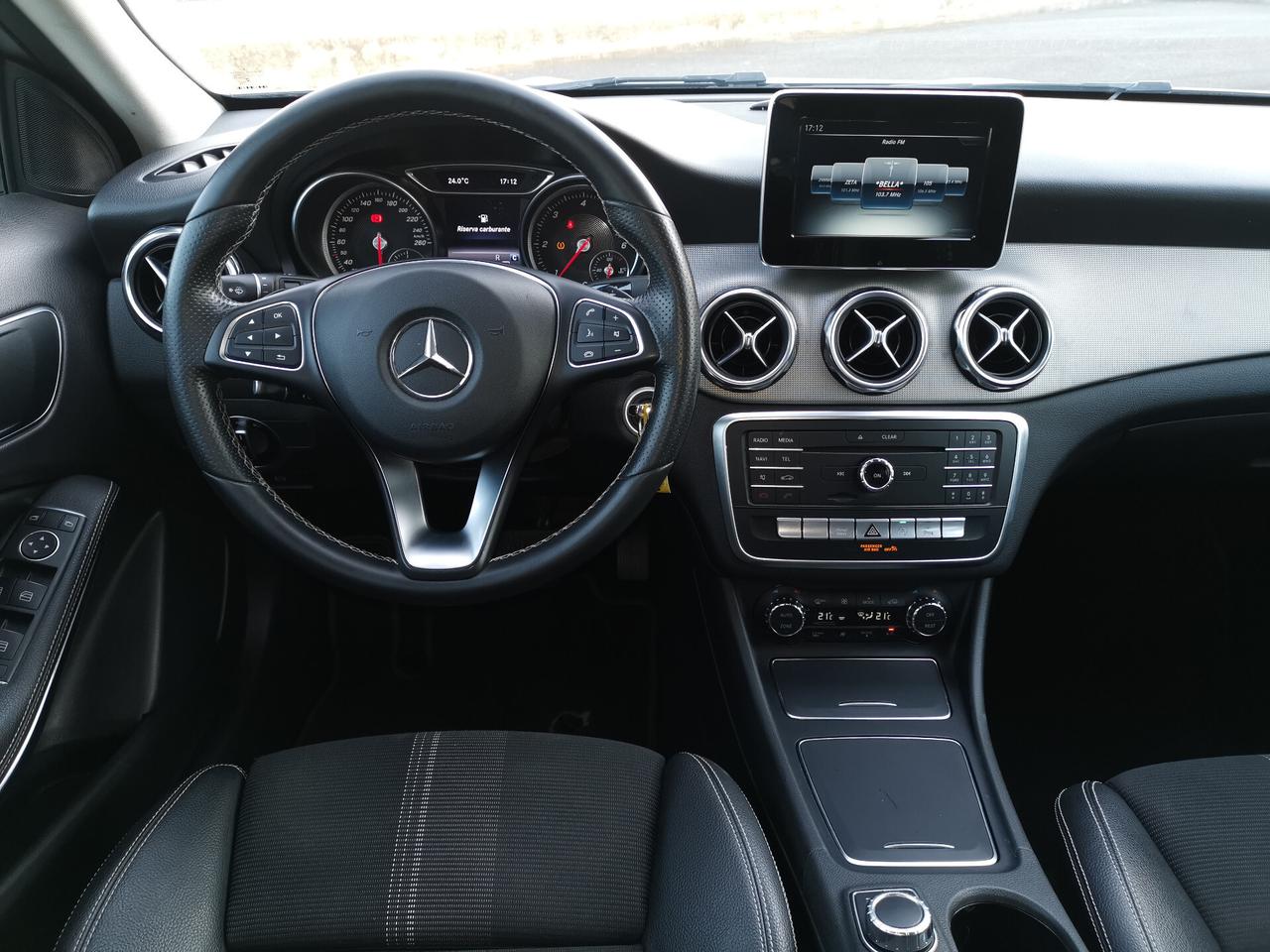 Mercedes-benz GLA 180 GLA 180 d Automatic Sport