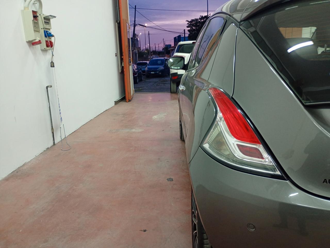 Lancia Ypsilon 1.2 69 CV 5 porte GPL Ecochic Platinum