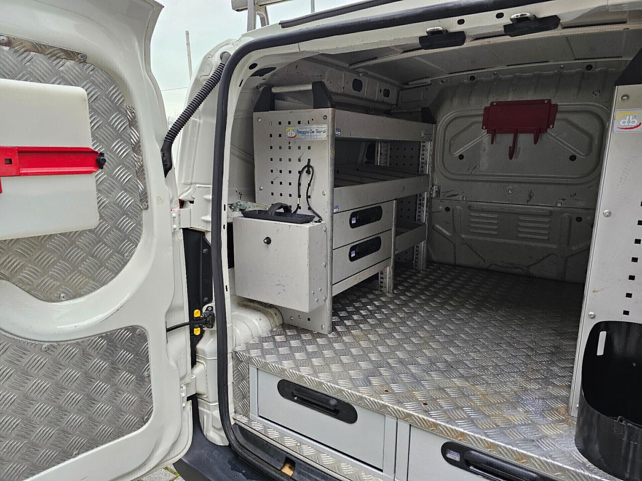 Fiat Fiorino 1.3 MJT 95CV Cargo Allestito Officina Mobile