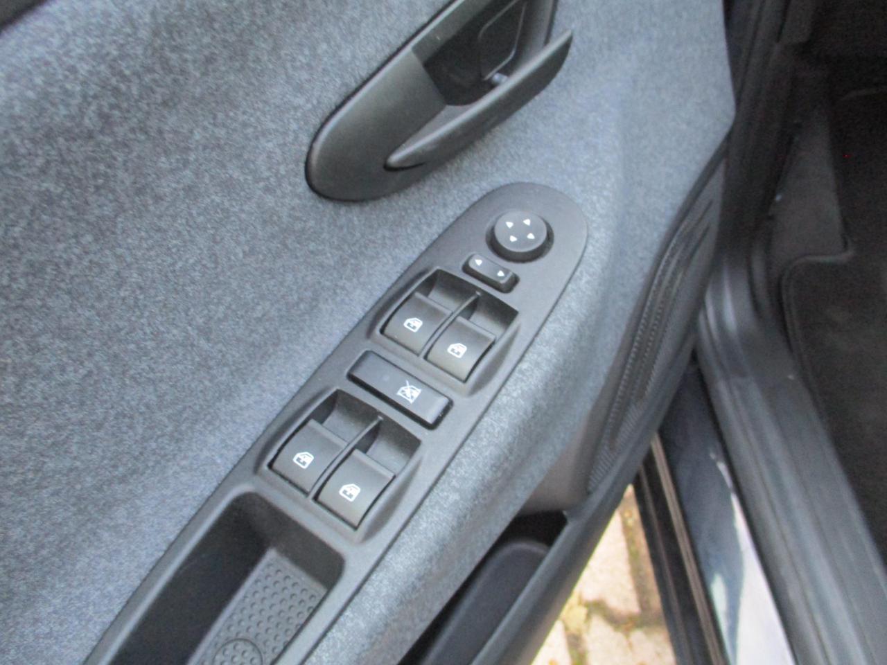 Lancia Ypsilon 1.0 Hybrid Silver Plus - Ok Neopat./Bluetooth