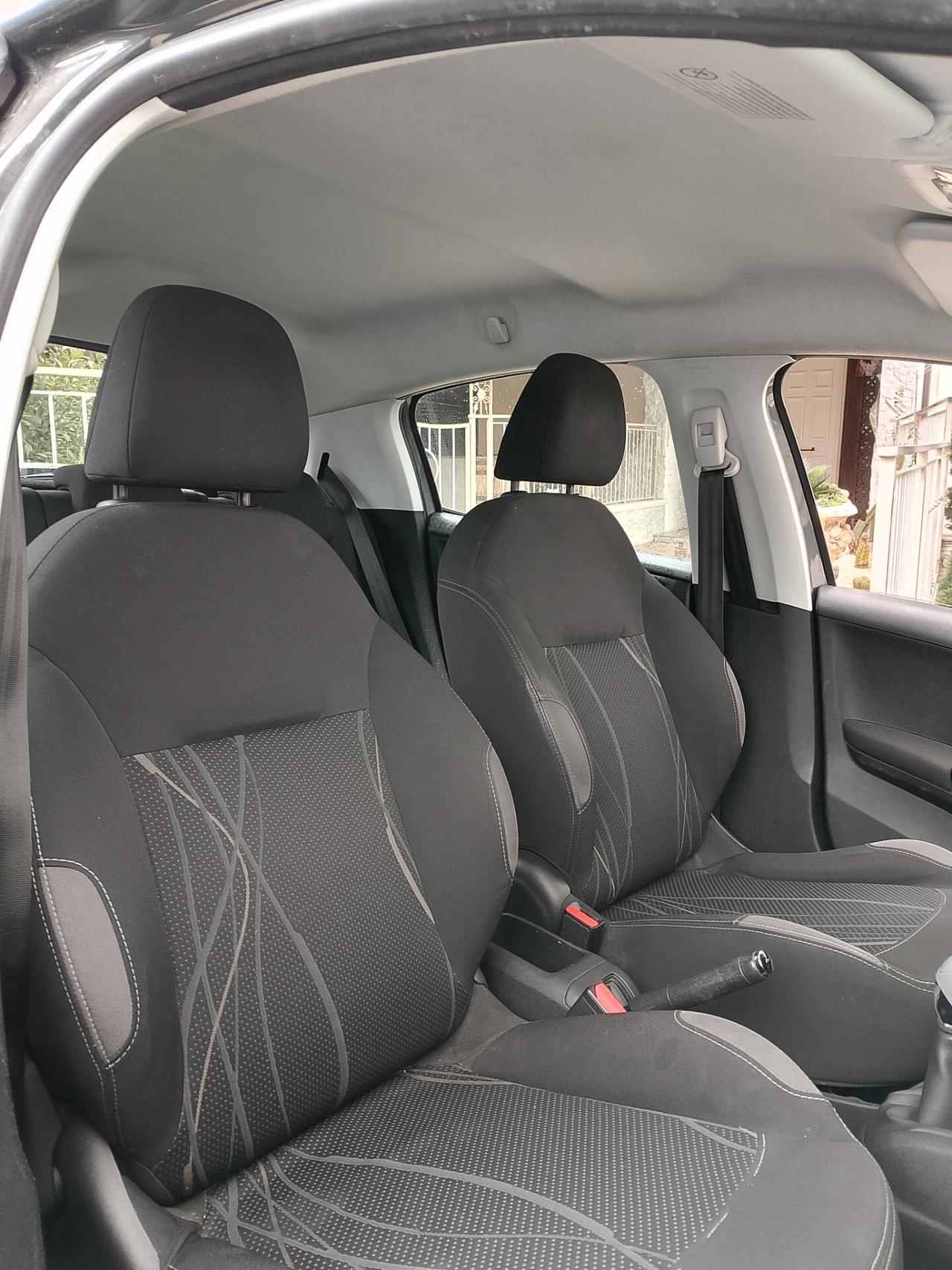 Peugeot 208 1.4 HDi 68 CV 5 porte Allure