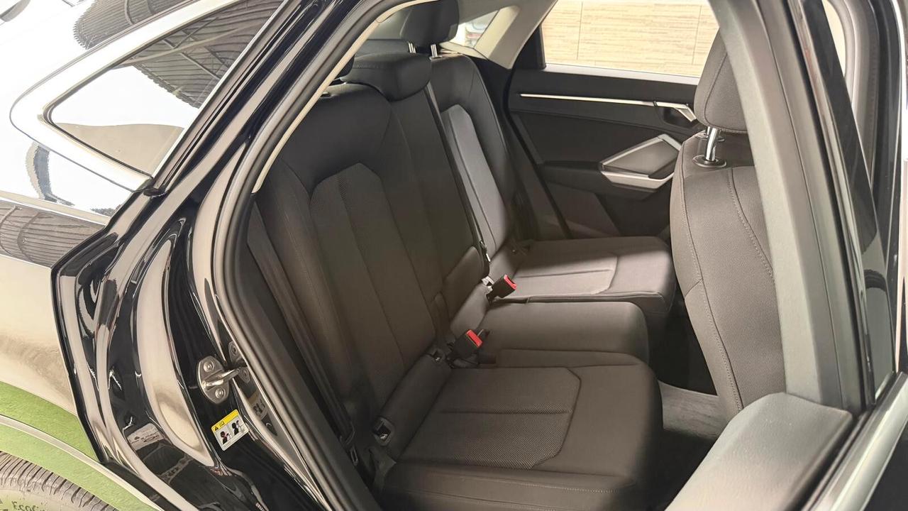 Audi Q3 35 TDI quattro S line edition