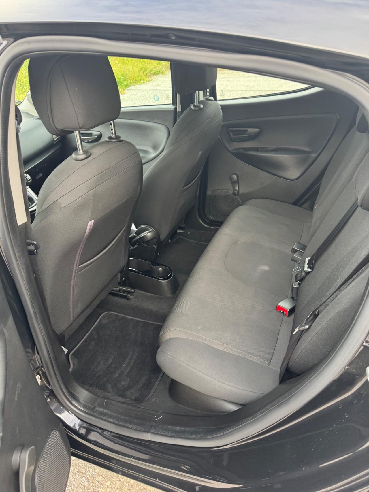 Lancia Ypsilon 1.2 69 CV 5 porte GPL