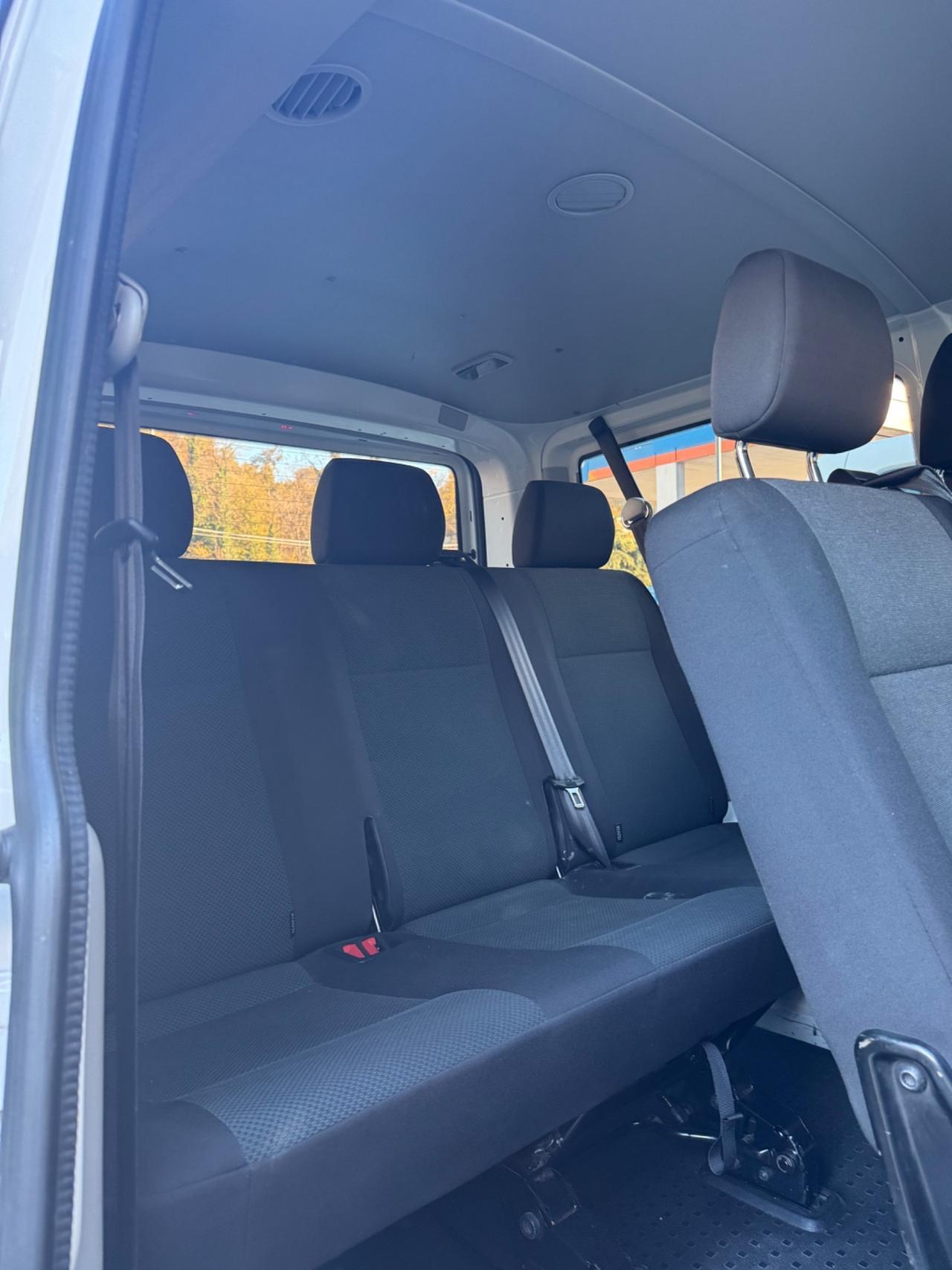 Volkswagen Transporter T6 2.0 TDI 9 posti