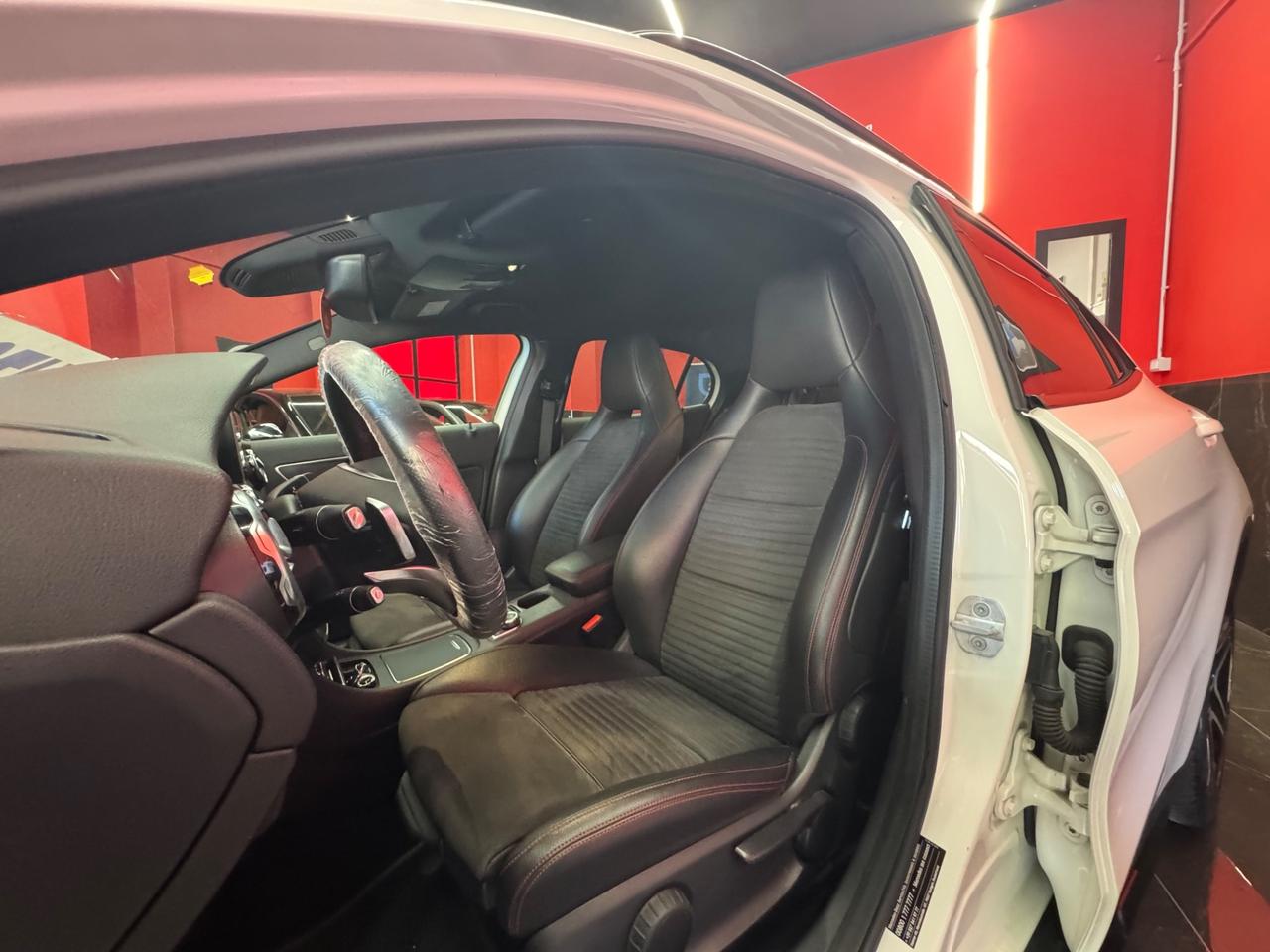 Mercedes-benz GLA 200 180 d Automatic Premium
