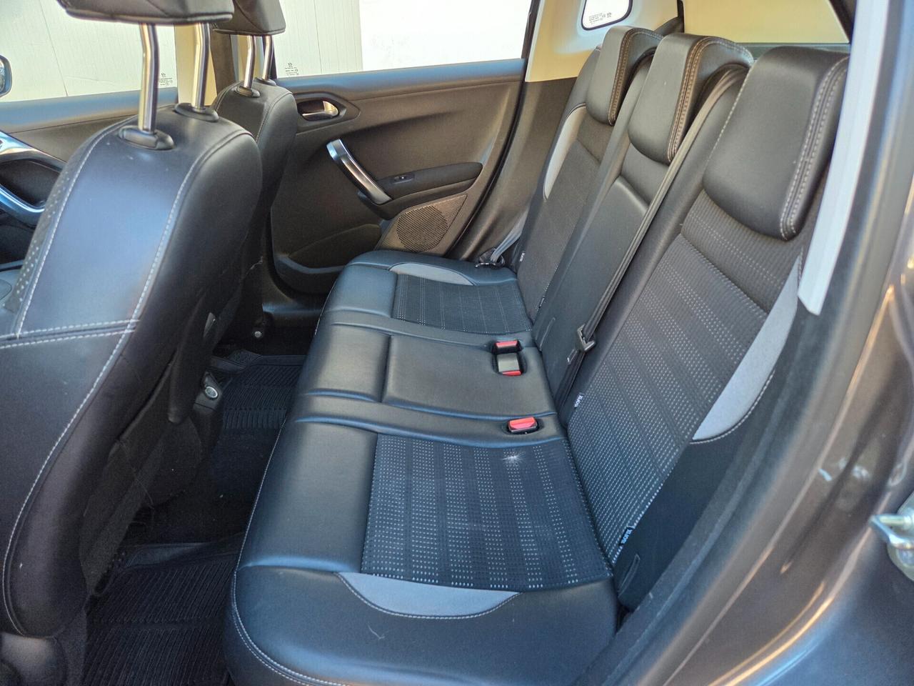 PEUGEOT 2008 1.6 E-HDi 115 CV STOP & START ALLURE