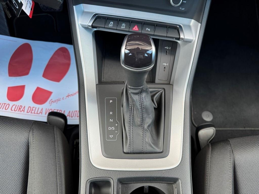 Audi Q3 35 TDI S tronic Business