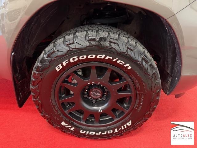 TOYOTA Hilux 2.4 d-4d C&C 4x4 Comfort GANCIO TRAINO
