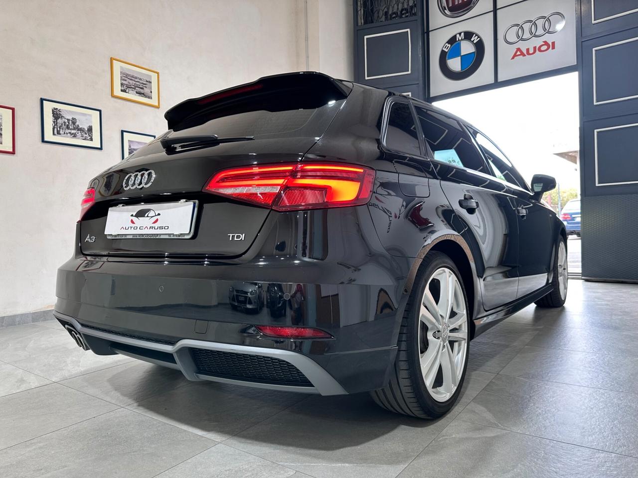 Audi A3 2.0 TDI S LINE - MANUALE - DA VETRINA - FULL