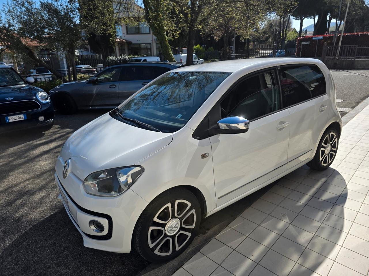 Volkswagen up! 1.0 75 CV 5p. high