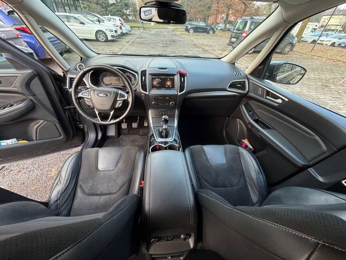 Ford Galaxy 2.0 tdci Titanium Business s&s 150cv 7 POSTI!