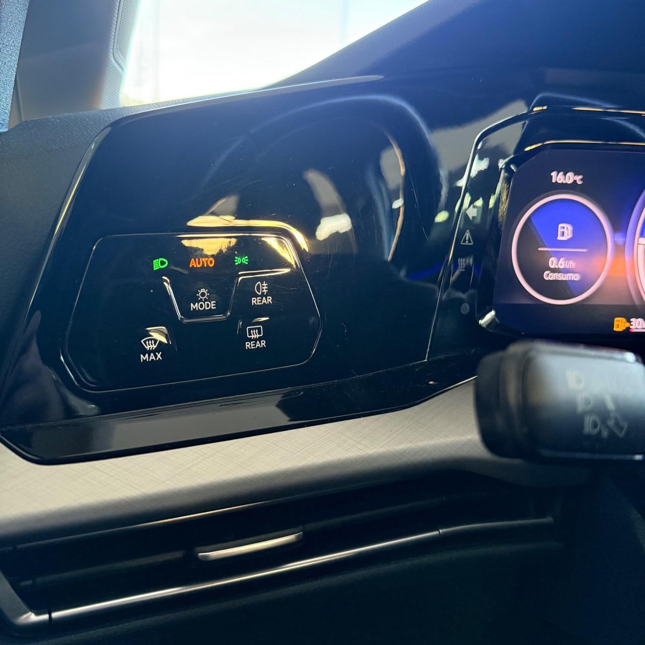 VOLKSWAGEN Golf 2.0 TDI 115 CV SCR Life