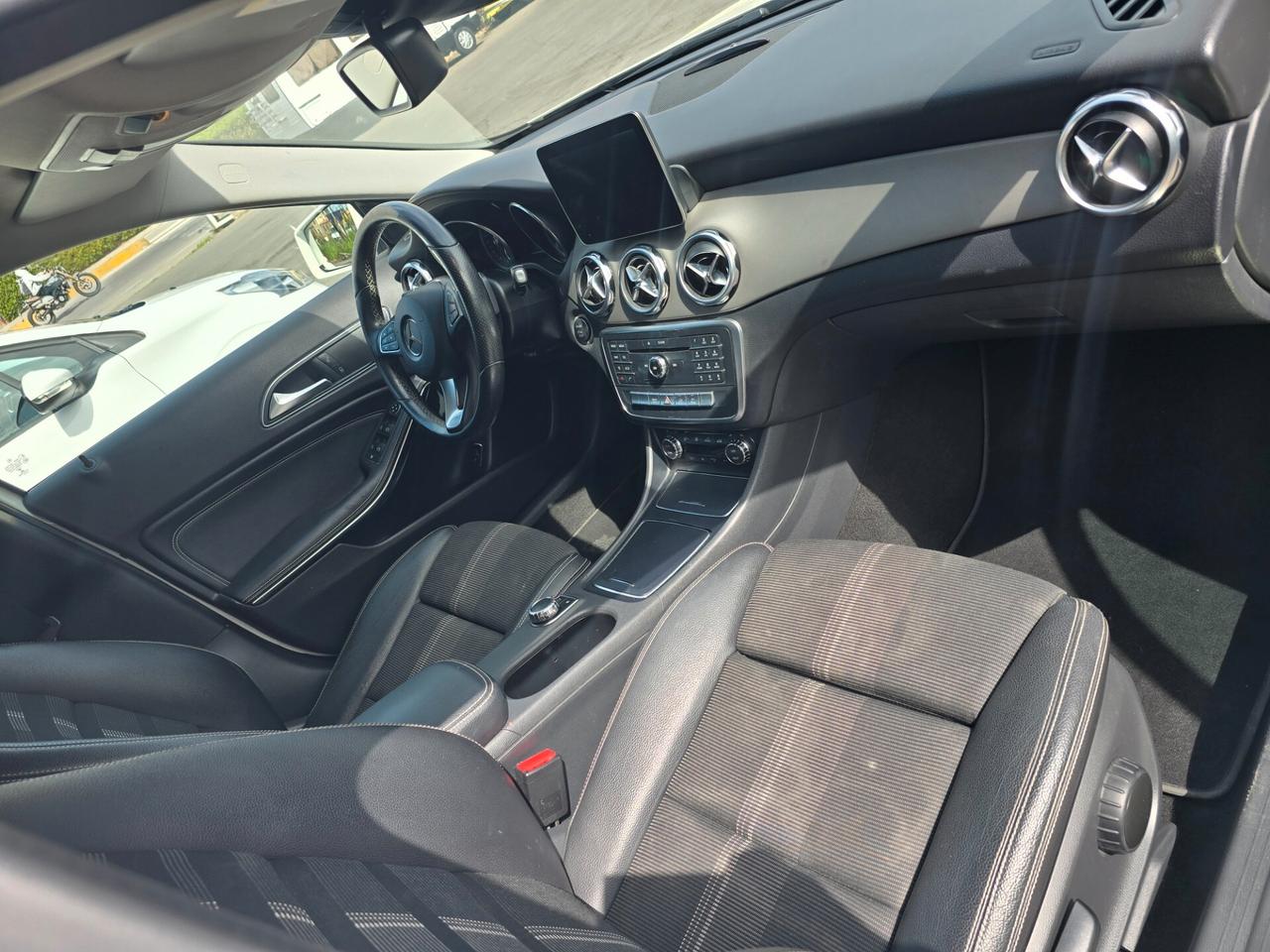 Mercedes-benz CLA 200 d 4Matic Automatic Executive