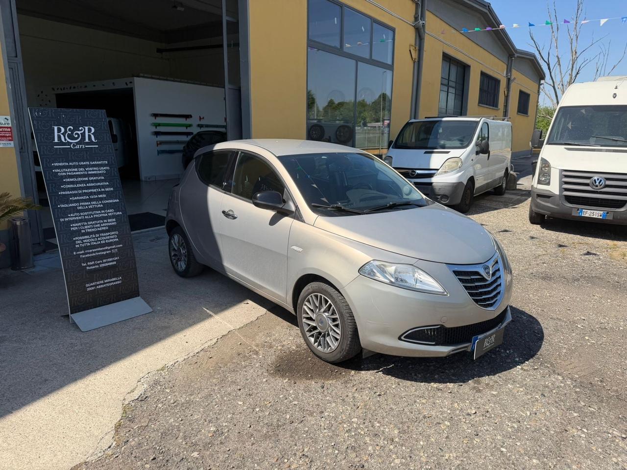 Lancia Ypsilon 0.9 TwinAir 85 CV 5 porte S&S Gold