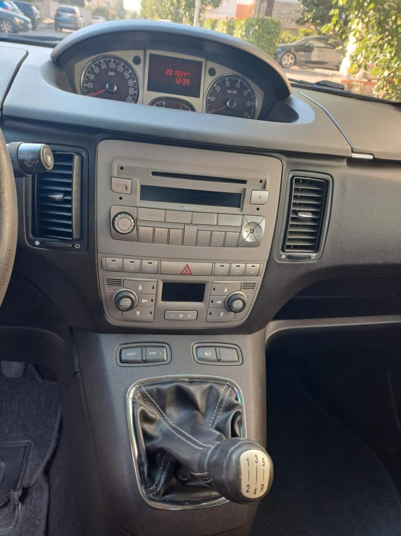 Lancia MUSA 1.9 Multijet Oro