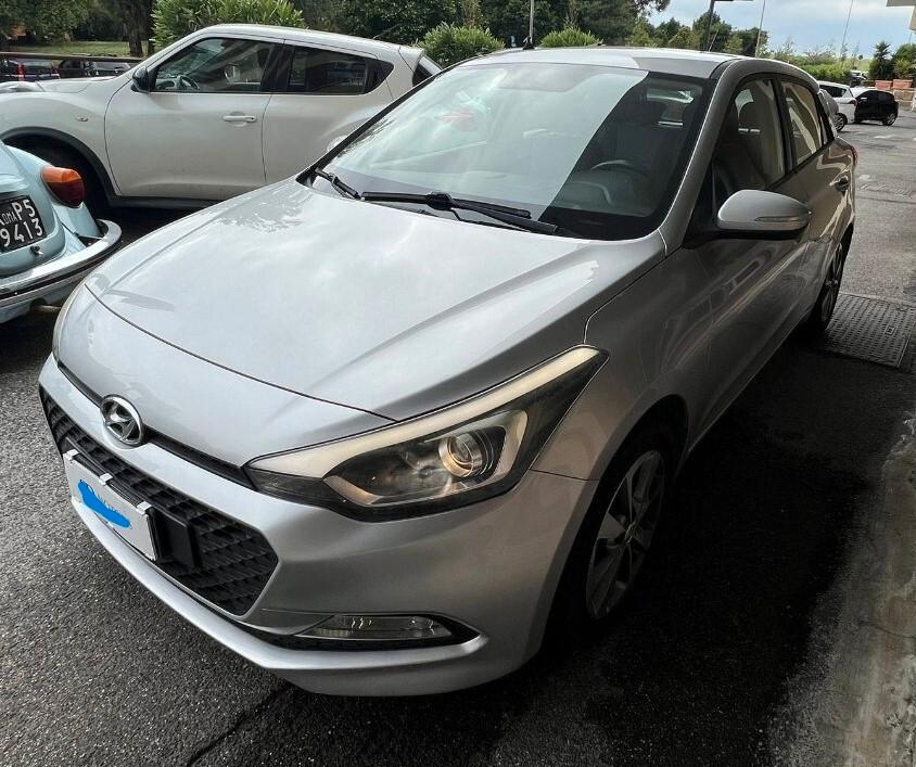 HYUNDAI i20 1.2 84 CV 5 porte comfort