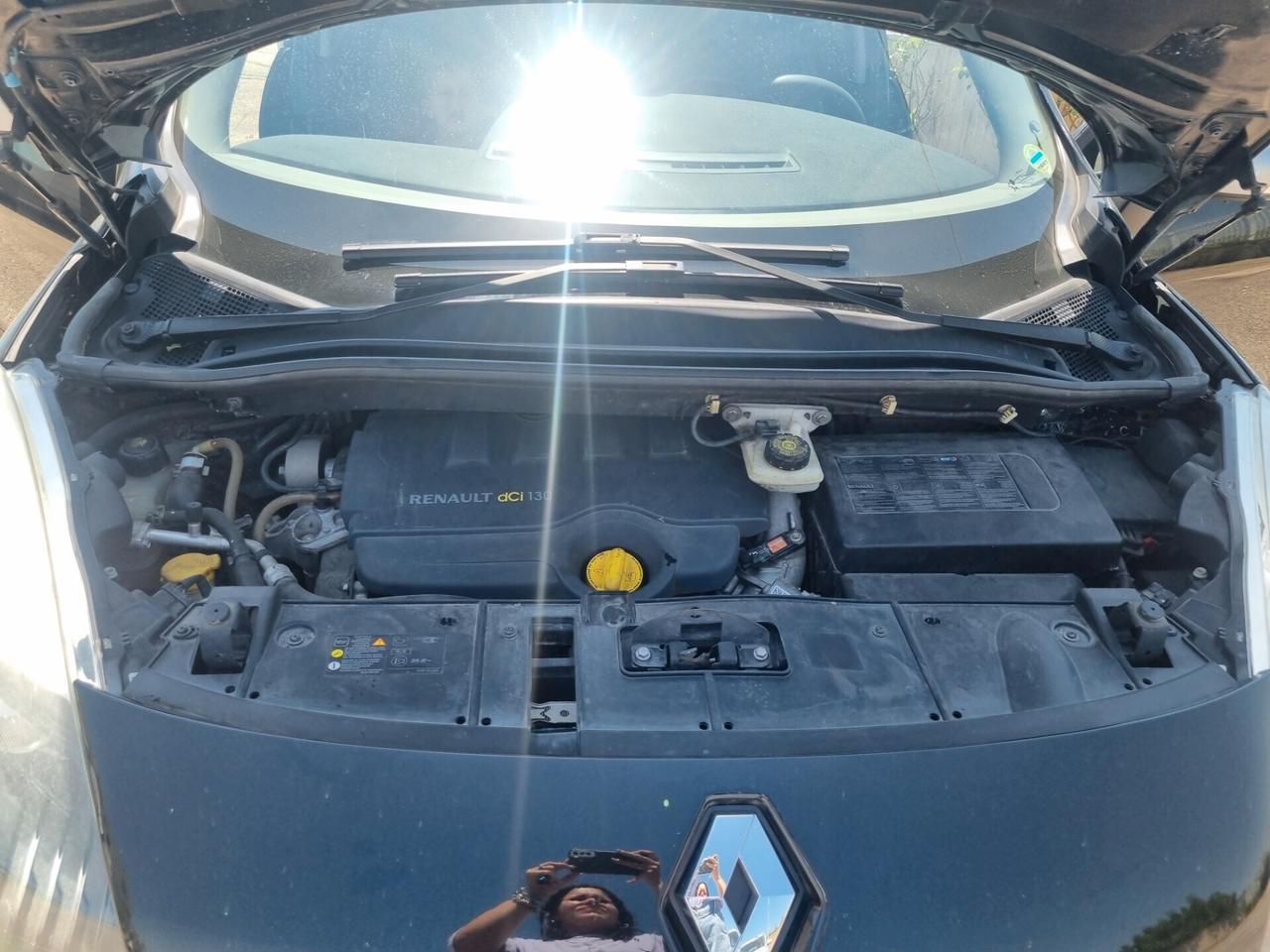 Renault Scenic 1.9 dCi 130CV EleGO 7 POSTI