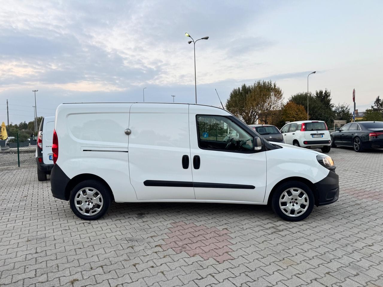 Fiat Doblo Doblò 1.4 Natural Power PL-TN Cargo Maxi Lounge