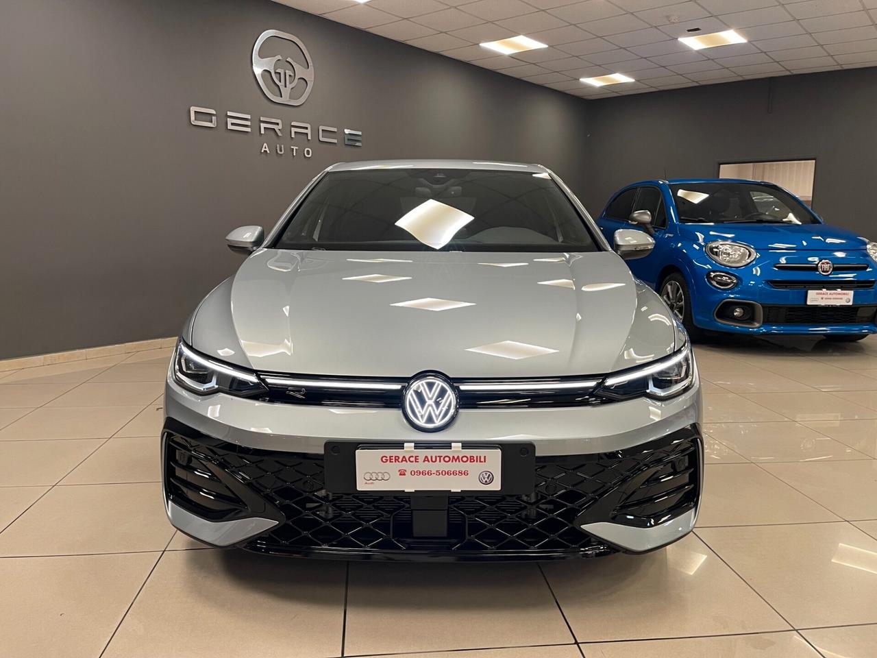 Nuova Volkswagen Golf 8.5 R-Line 2.0 TDI 150cv DSG