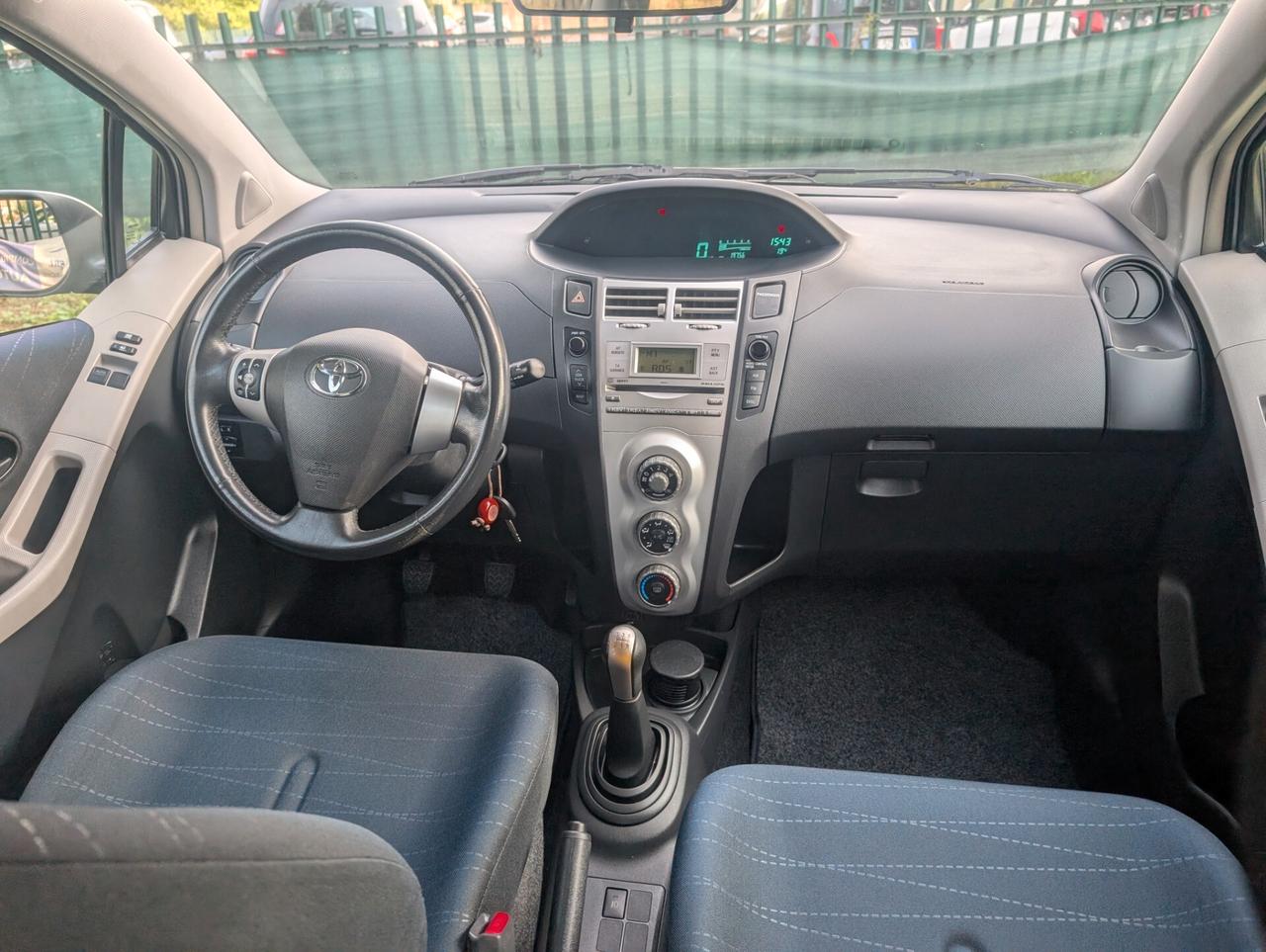 Toyota Yaris 1.3 5 porte Luna UNICO PROPRIETARIO