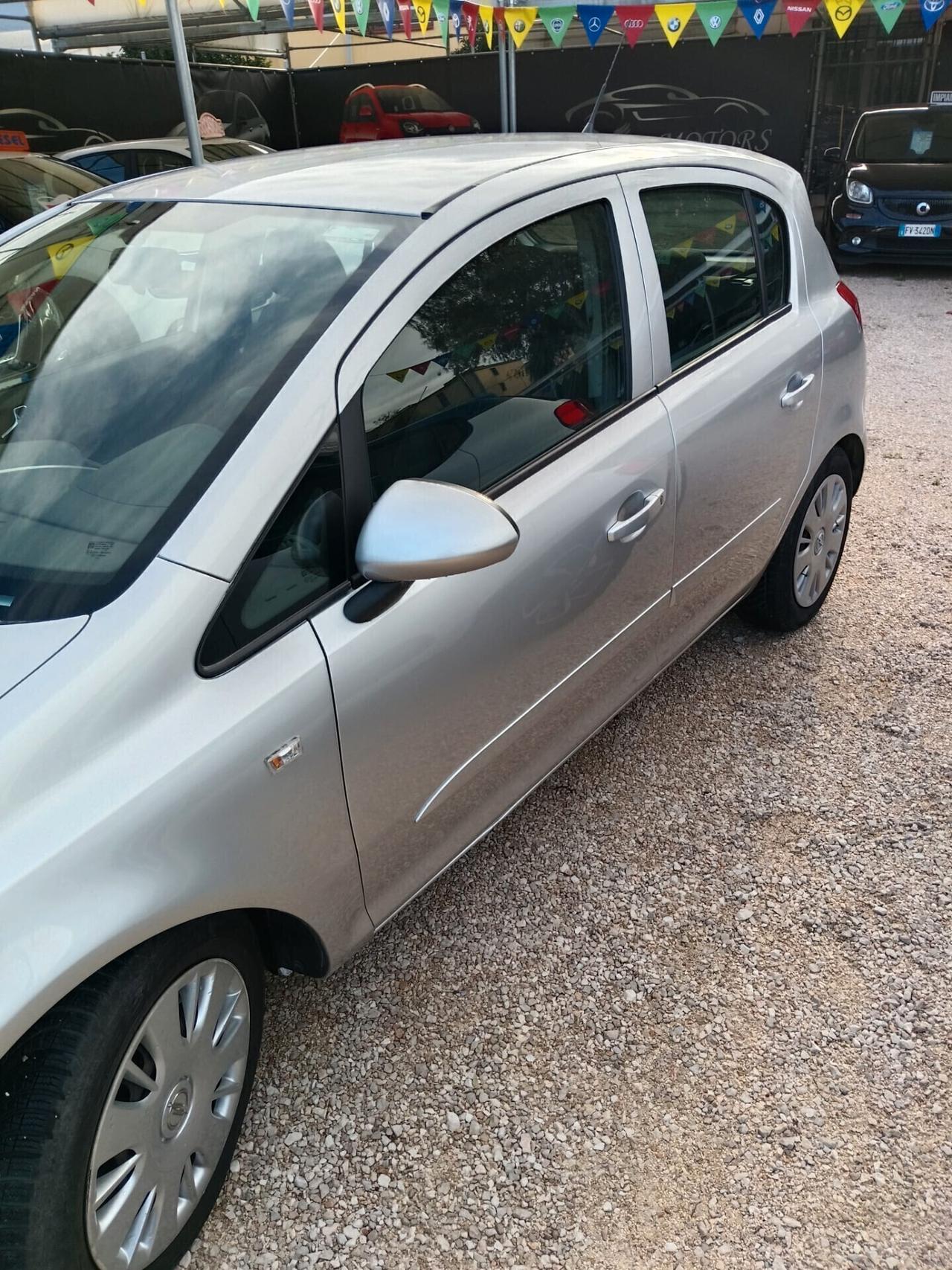 Opel Corsa 1.0 12V 5 porte Club