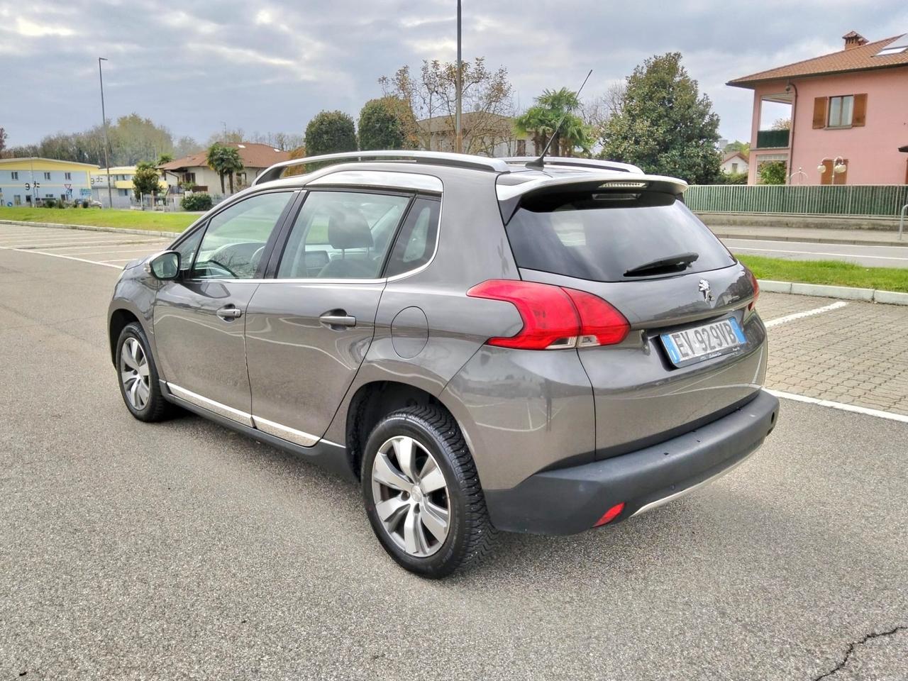 Peugeot 2008 PureTech 82 ETG5 Automatik S&S*Navi*Pelle