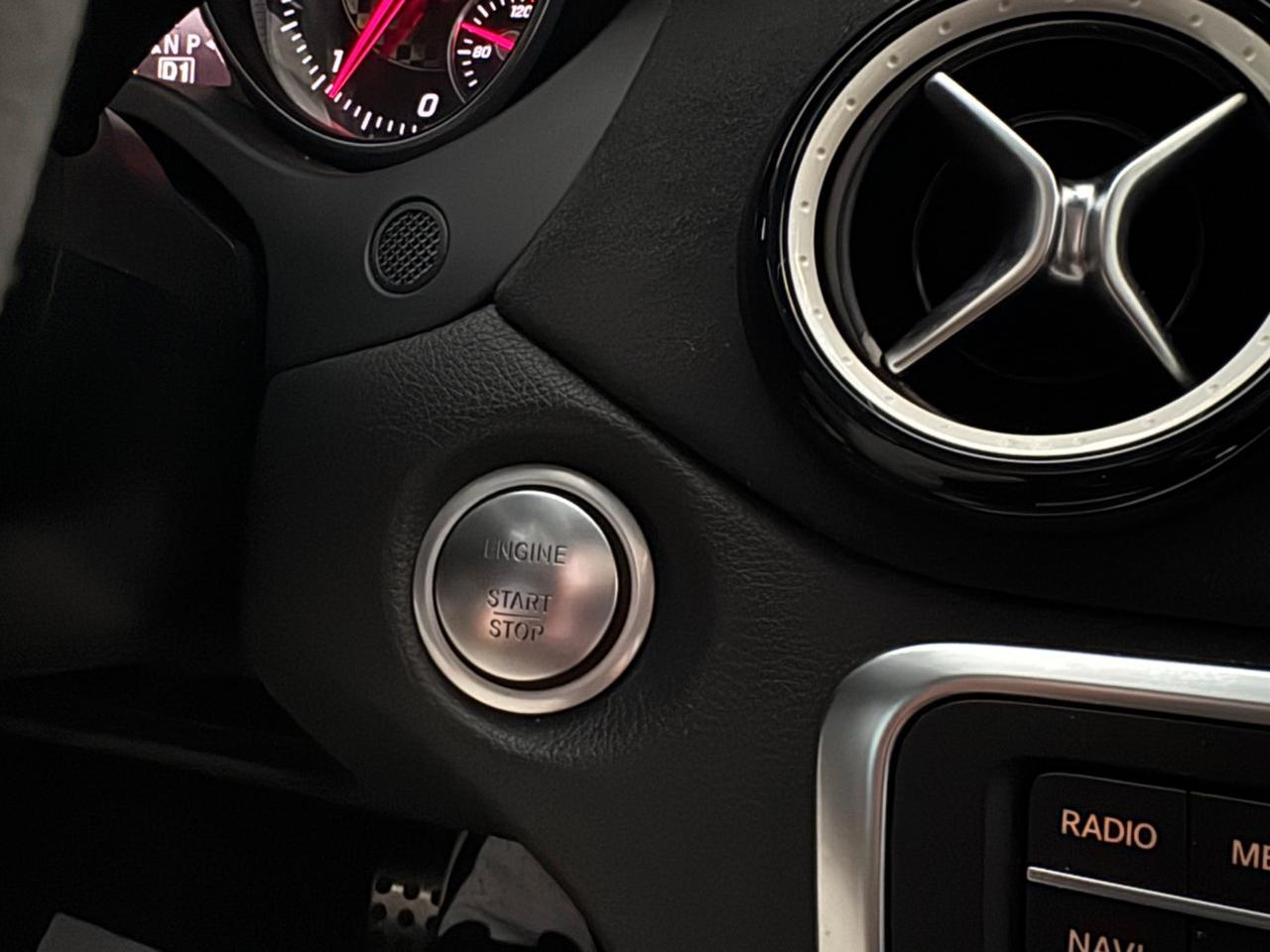 Mercedes A 200 D Premium Force 4Matic 7G-DCT TETTO APRIBILE