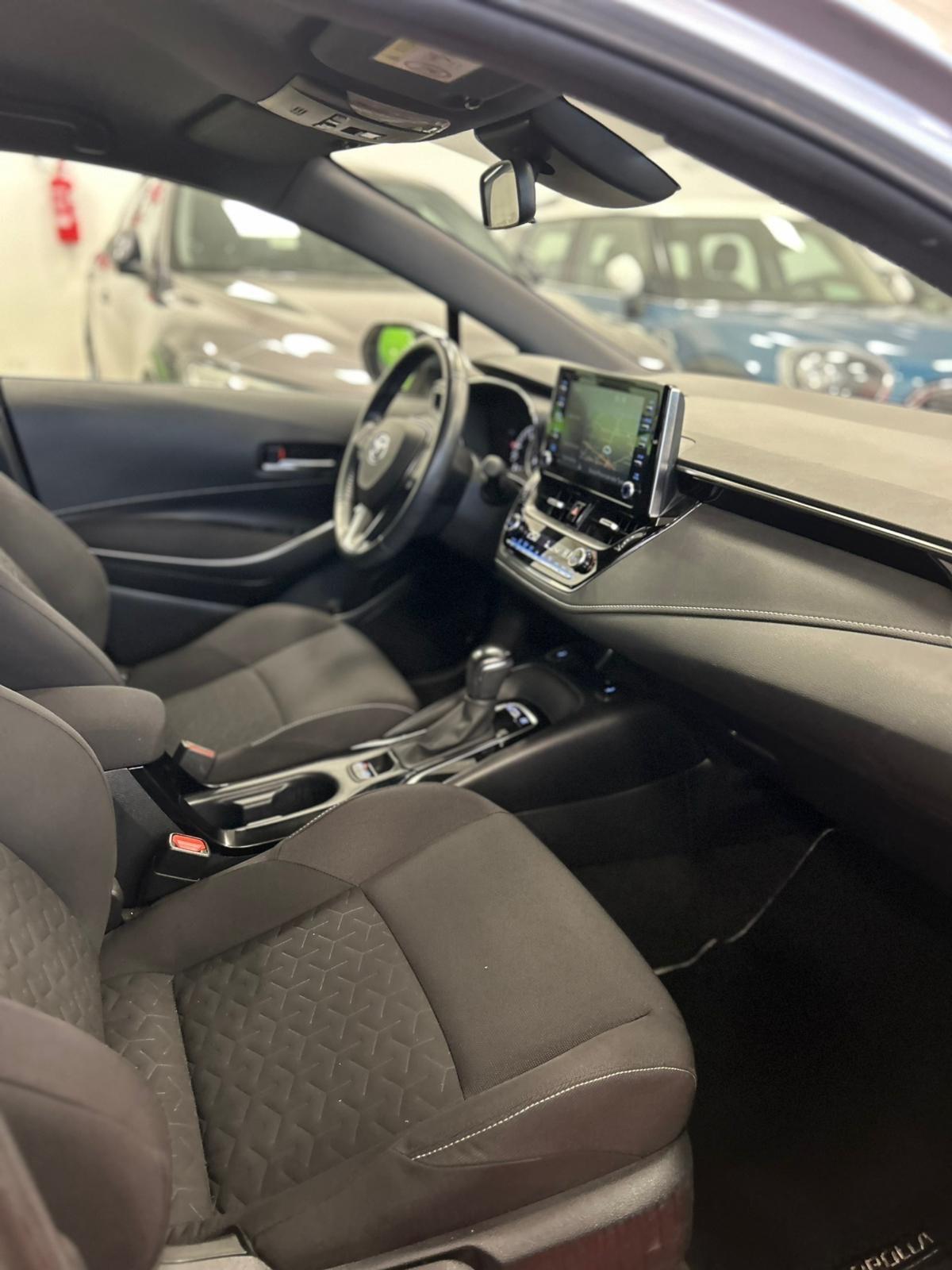 Toyota Corolla Touring Sports 1.8 Hybrid Business