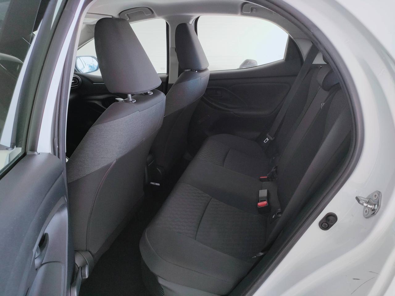 TOYOTA Yaris IV 2020 - Yaris 1.5h Active