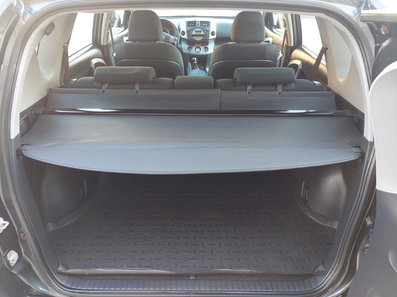 Toyota RAV 4 RAV4 2.2 D-4D 136 CV Sol