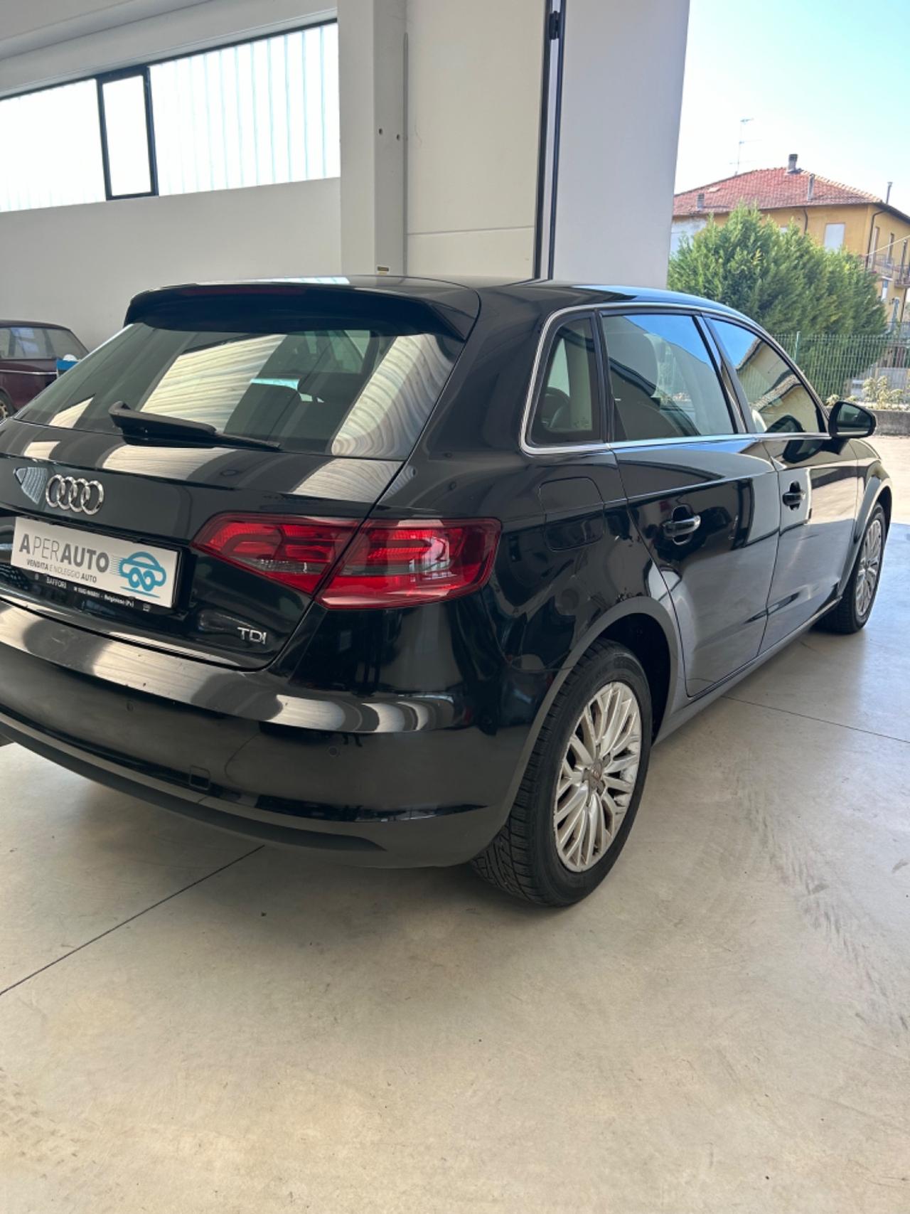 Audi A3 SPB 1.6 TDI ultra Attraction